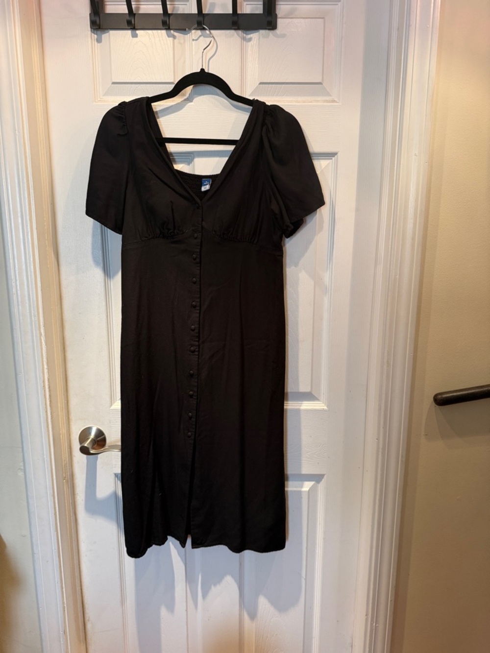 Old Navy Black Midi Button-Front Crepe Dress-MP